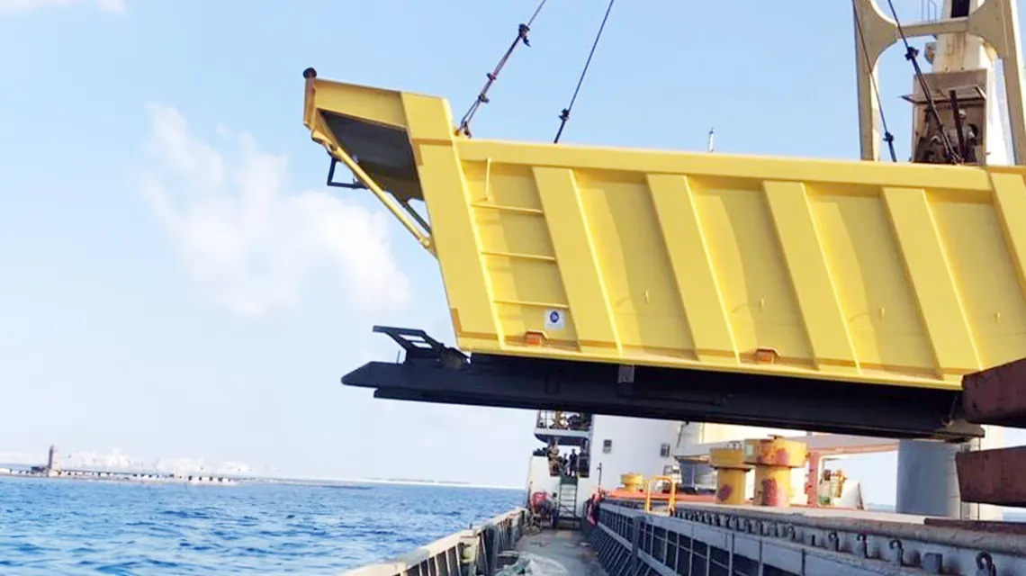 Trucks bodies loading and unloading