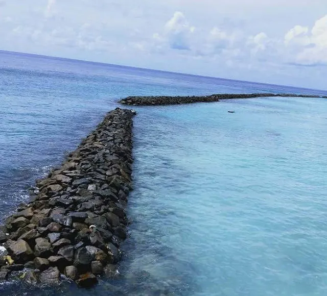  Construction of Breakwater for Kanifushi Resort